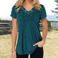 Afbeelding in Gallery-weergave laden, T-shirt coupe slim en dentelle à col en V
