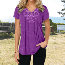 Afbeelding in Gallery-weergave laden, T-shirt coupe slim en dentelle à col en V