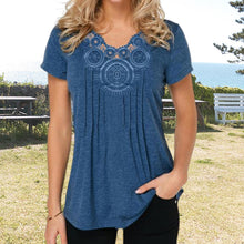 Afbeelding in Gallery-weergave laden, T-shirt coupe slim en dentelle à col en V