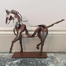 Afbeelding in Gallery-weergave laden, Paardensculptuur 'Adonis'