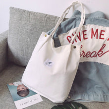 Afbeelding in Gallery-weergave laden, Corduroy draagtas met letterpatch