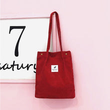 Afbeelding in Gallery-weergave laden, Corduroy draagtas met letterpatch