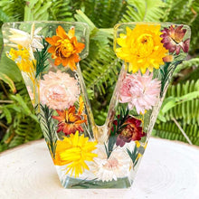 Afbeelding in Gallery-weergave laden, Bloemen hars nachtlampje