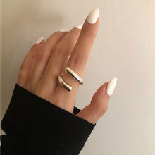 Afbeelding in Gallery-weergave laden, Drop Hoop Ring