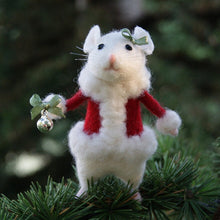 Afbeelding in Gallery-weergave laden, Felt Mouse and Pumpkin Ornament