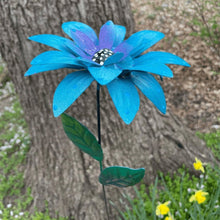 Afbeelding in Gallery-weergave laden, Tuindecoratie Metalen Bloemen
