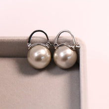 Afbeelding in Gallery-weergave laden, Pearl Drop Earrings