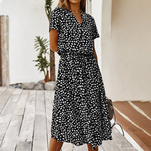 Afbeelding in Gallery-weergave laden, V-neck polka dot dress