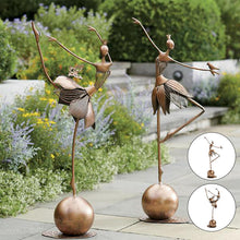 Afbeelding in Gallery-weergave laden, Charmant dansend tuinmeisje