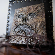 Afbeelding in Gallery-weergave laden, Necronomicon-decoratie