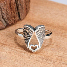 Afbeelding in Gallery-weergave laden, Sterling zilveren ring met engelen hart