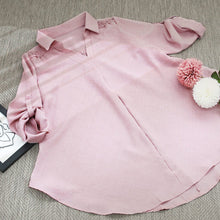 Afbeelding in Gallery-weergave laden, Los damesshirt met lange mouwen en V-hals