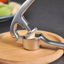 Afbeelding in Gallery-weergave laden, Knoflookbreker met ergonomisch handvat