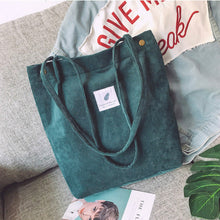 Afbeelding in Gallery-weergave laden, Corduroy draagtas met letterpatch