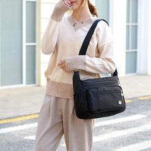 Afbeelding in Gallery-weergave laden, Waterproof Nylon Shoulder Bag