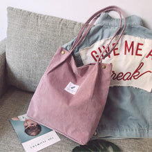 Afbeelding in Gallery-weergave laden, Corduroy draagtas met letterpatch