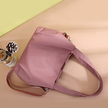 Afbeelding in Gallery-weergave laden, Schouder- en crossbody-lichte en veelzijdige vrijetijdstas