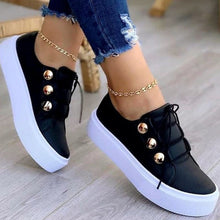 Afbeelding in Gallery-weergave laden, Casual sneakers met nageldecoratie