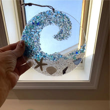 Afbeelding in Gallery-weergave laden, 🌊Zeeglas suncatcher - oceaan verpletterende golf strandornament