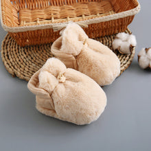 Afbeelding in Gallery-weergave laden, Baby Cartoon pluche katoenen schoenen