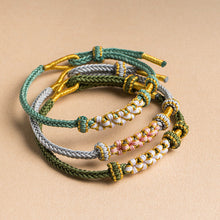 Afbeelding in Gallery-weergave laden, Peach Blossom Knot Bracelet
