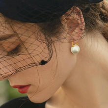 Afbeelding in Gallery-weergave laden, Pearl Drop Earrings