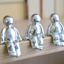Afbeelding in Gallery-weergave laden, Family Member Keepsake Sculpture