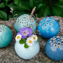 Afbeelding in Gallery-weergave laden, handgemaakte vaas bloem stenen tafel decor