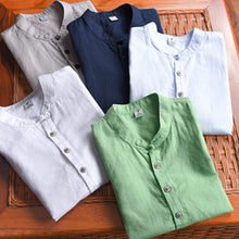 Afbeelding in Gallery-weergave laden, Linnen zomerhemd van linnen chinoserie voor heren met knopen