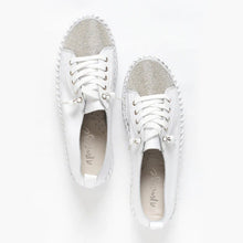 Afbeelding in Gallery-weergave laden, Diamond zilveren leren sneakers