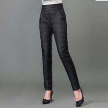Afbeelding in Gallery-weergave laden, Lichte donzen broek met hoge taille