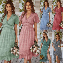 Afbeelding in Gallery-weergave laden, Jurk met V-hals en korte mouwen met ruches en bloemen