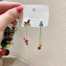 Afbeelding in Gallery-weergave laden, Asymmetrische Santa Oorbellen