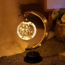 Afbeelding in Gallery-weergave laden, Handgemaakte Twine Rattan Bal LED Maanvormige Lamp