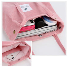 Afbeelding in Gallery-weergave laden, Corduroy draagtas met letterpatch