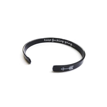 Afbeelding in Gallery-weergave laden, Innerlijke gegraveerde inspirerende manchet armband Bangle
