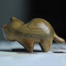 Afbeelding in Gallery-weergave laden, Handgemaakte houten gesneden katten