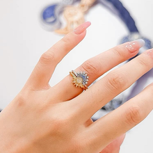 Afbeelding in Gallery-weergave laden, Celestial sun & moon ring