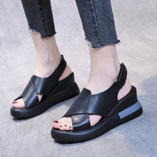 Afbeelding in Gallery-weergave laden, Damespantoffels en sandalen met open teen en vismond