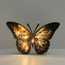 Afbeelding in Gallery-weergave laden, Wooden Carved Animal Ornaments (With Lights)