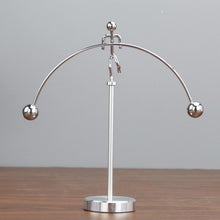 Afbeelding in Gallery-weergave laden, Nieuw klein roterend Iron Man-ornament