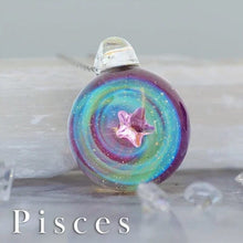 Afbeelding in Gallery-weergave laden, Kosmische sterrenhemel glazen kralen hanger ketting