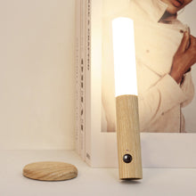 Afbeelding in Gallery-weergave laden, 360° draaibare houten LED-wandlamp