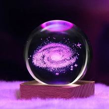 Afbeelding in Gallery-weergave laden, 3D Galaxy Crystal Ball Nachtlampje Decorlamp