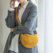 Afbeelding in Gallery-weergave laden, Crossbodytas met halve maan