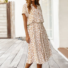 Afbeelding in Gallery-weergave laden, V-neck polka dot dress
