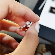 Afbeelding in Gallery-weergave laden, Ovale Diamanten Ring