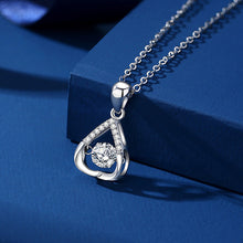 Afbeelding in Gallery-weergave laden, Glittrande Zirconia Heart Halsband