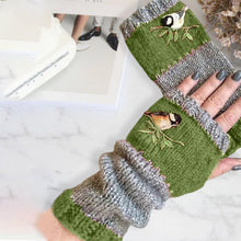 Afbeelding in Gallery-weergave laden, Warme geborduurde handschoenen met patchwork