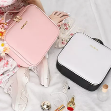 Afbeelding in Gallery-weergave laden, Makeup Bag with LED Mirror